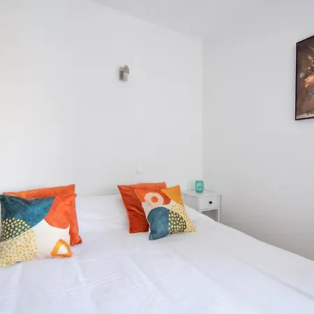 L'horizon Suspendu, Proche Chateau, Commerces