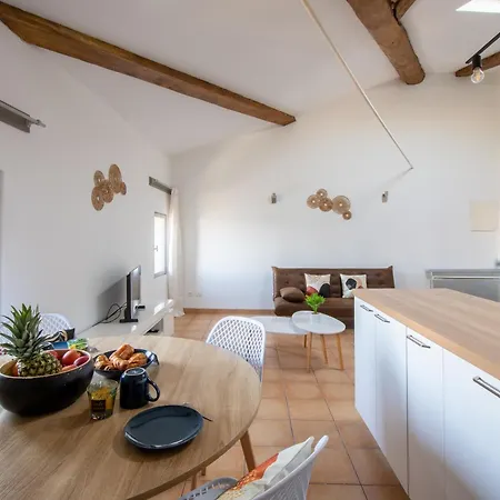 L'horizon Suspendu, Proche Chateau, Commerces