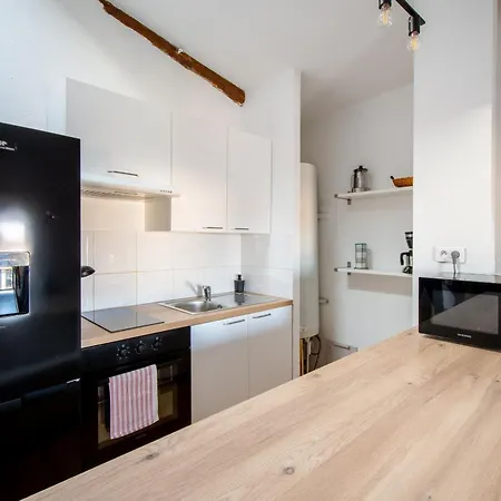 L'horizon Suspendu, Proche Chateau, Commerces